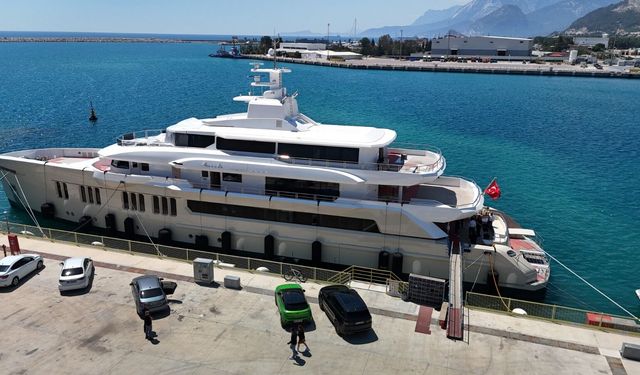 ‘Amanda’ Antalya’da sahneye çıkıyor: Milyonluk geri sayım başladı