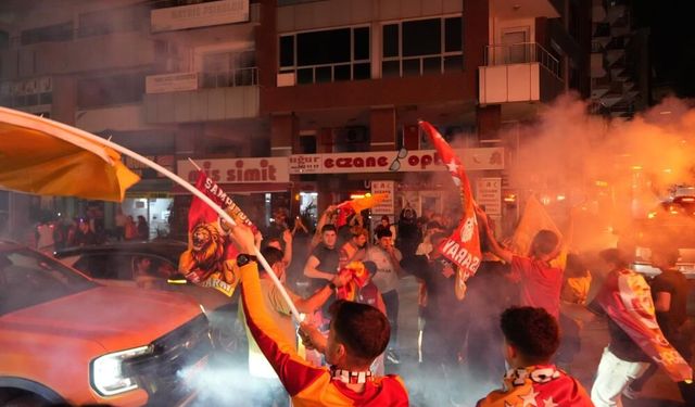 Galatasaray’ın şampiyonluğu Antalya’da böyle kutlandı