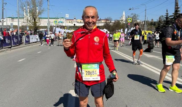 ‘Demir adam’ maratonda yarıştı: Performansı damga vurdu
