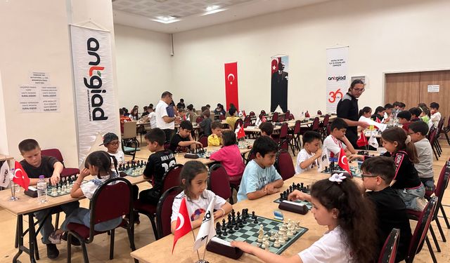 Antalya’da satranç heyecanı: 2. Ödüllü turnuva büyük ilgi gördü