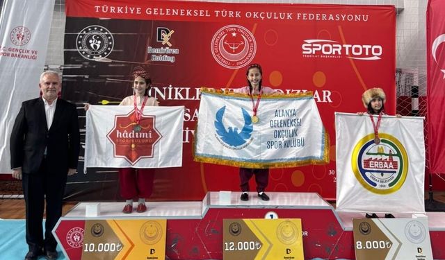 Alanya'nın minik okçuları Türkiye'ye damga vurdu