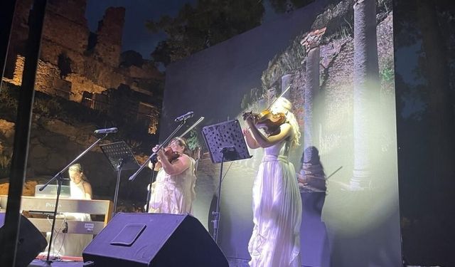 Antalya’da 3 bin yıllık tarihte sanat buluşması gerçekleştirildi