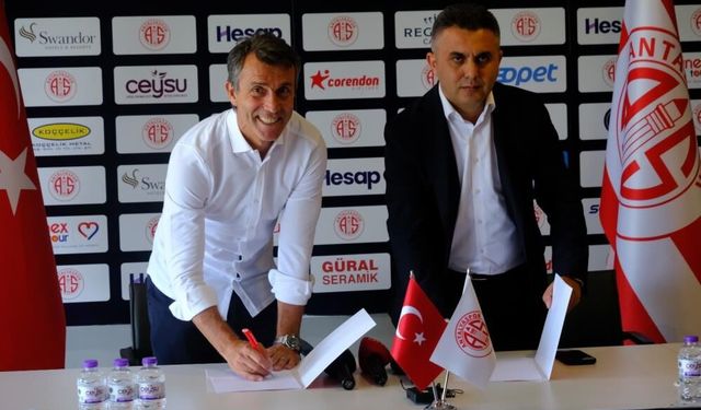 Antalyaspor'da yeni dönem: Teknik direktör Bülent Korkmaz oldu