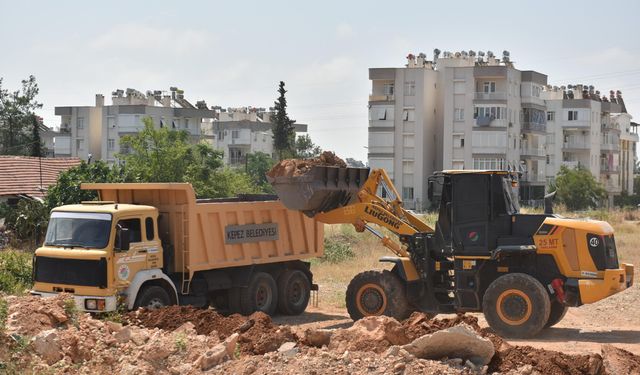 Kepez’de ulaşımı rahatlatan proje: Yeni yol yapımı başladı