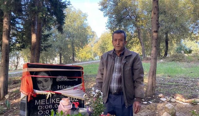 Kızının mezarını 3 yıl yalnız bırakmayan baba, evladının yanına defnedildi