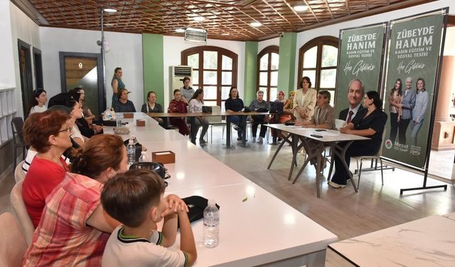 Telefona el koymak da ş*ddet: Kepez’de Farkındalık Atölyesi