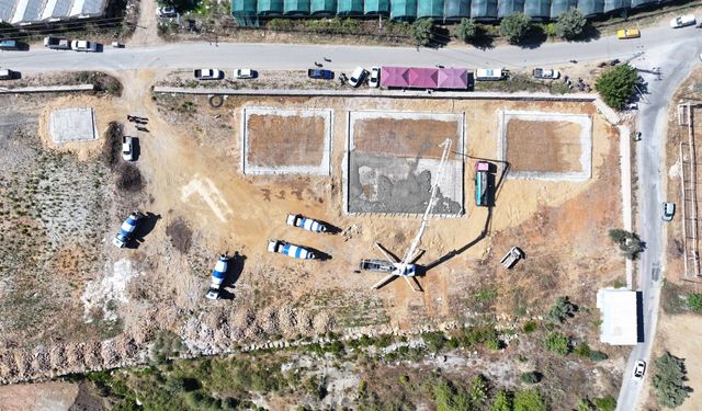 Alanya’da mahalle sakinlerini sevindiren proje! Temeli atıldı, içinde yok yok