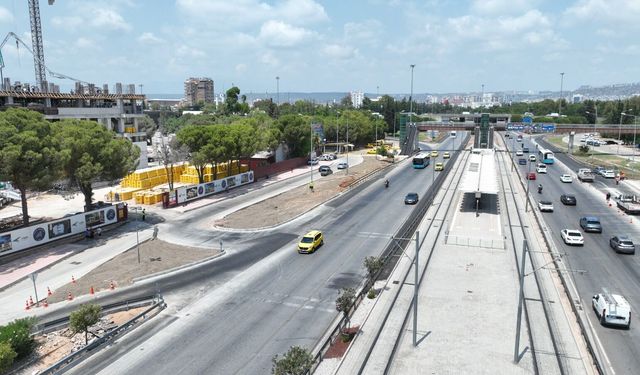Antalya’nın yoğun kavşağında trafik rahatladı! Şerit sayısı artırıldı