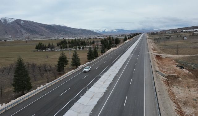 Korkuteli-Elmalı yolunda ulaşım süresi 25 dakikaya düştü