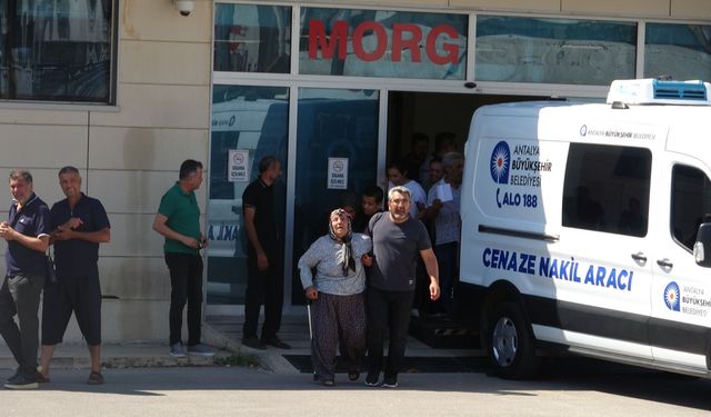 Antalya’da 21 yaşındaki gençten acı haber! Motosikletiyle tarlaya uçtu