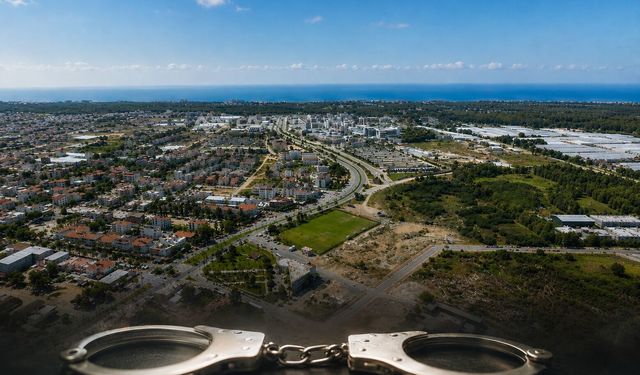 Antalya’da belediye çalışanlarının da adı geçti! 4 şüpheli tutuklandı