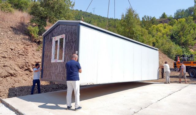 Alanya'da 30 konteyner ev için düğmeye basılmıştı: Vatandaşa teslim edildi