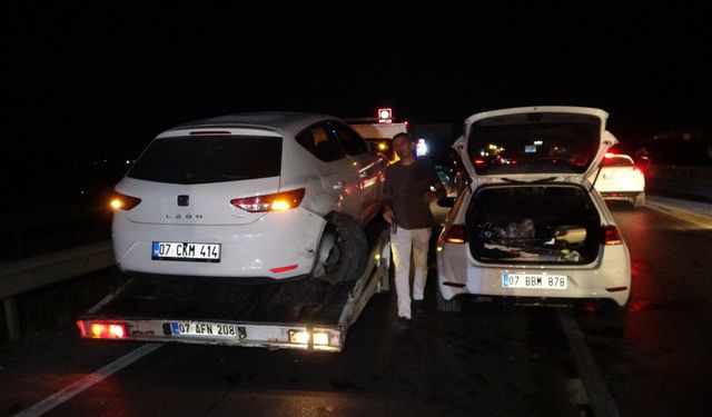 Manavgat'ta yola fırlayan köpek zincirleme kazaya yol açtı