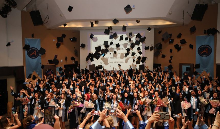 Bakan duyurdu! Zorunlu eğitim kalkıyor mu?