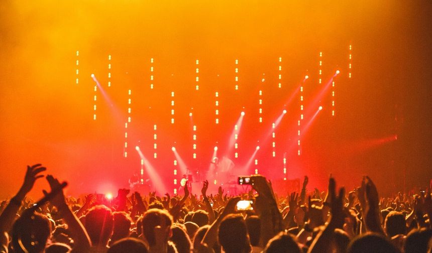 Antalya Büyükşehir'den ücretsiz konser duyurusu: Emir Can İğrek sahne alacak!