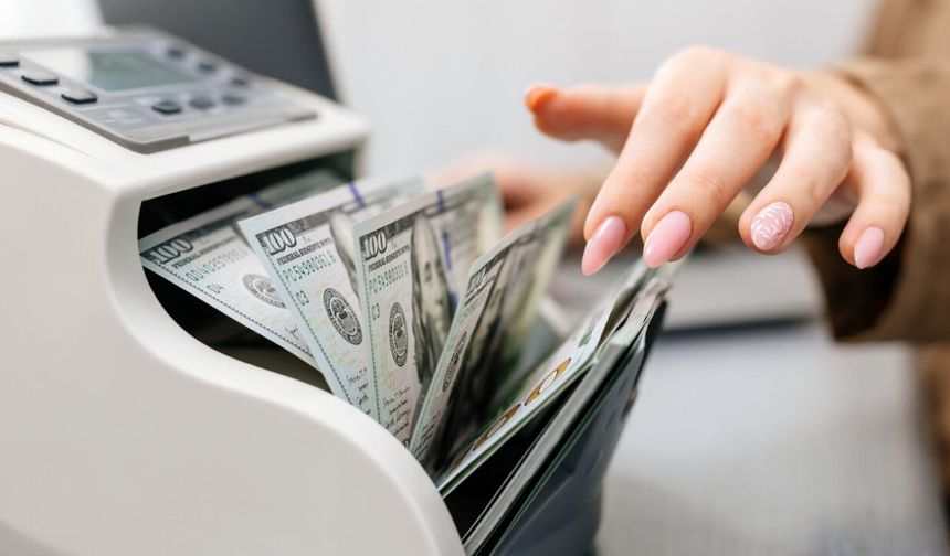 Dolar ve euroda son durum ne? 8 Aralık Pazartesi güncel döviz kuru