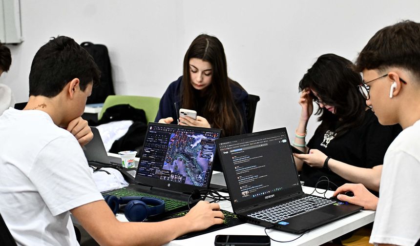 Antalya Hackathonu genç zihinleri bir araya getirdi