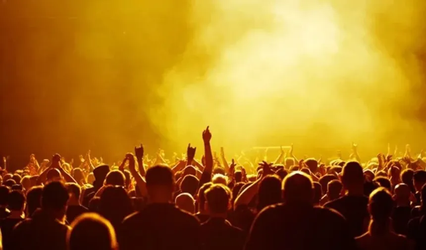 Ünlü sanatçıların konser ve tiyatro biletleri 1 TL'den satışa çıkacak!