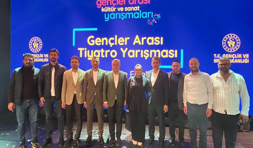 Bakan Bak: “Gençler Türkiye yüzyılının gücü olacak”