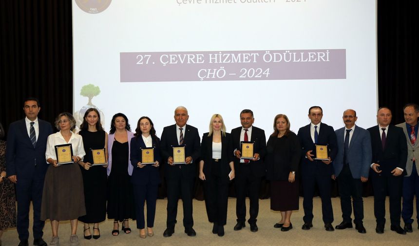 Akdeniz Üniversitesi’nden çevre başarısı: Tek tek ödüllendirildi