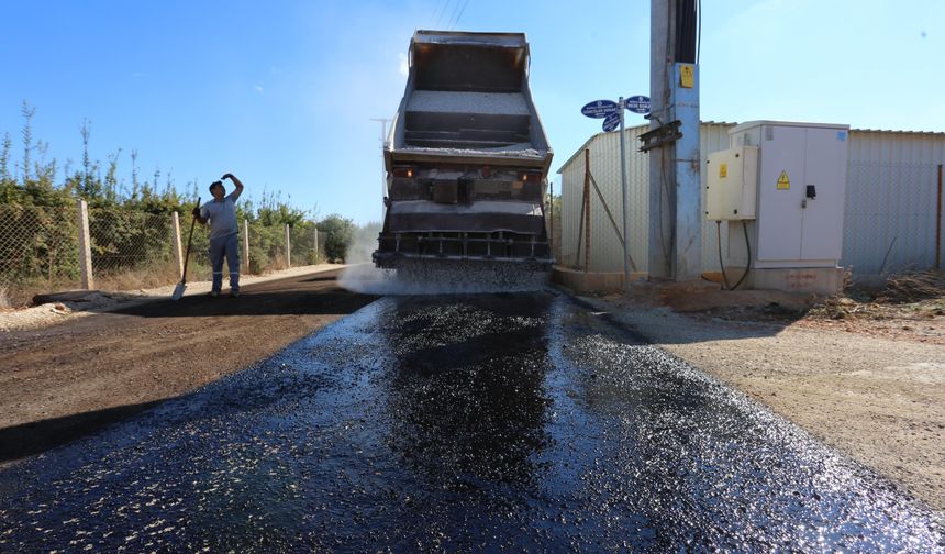 Kepez’in mahalleleri daha konforlu yollara kavuşuyor