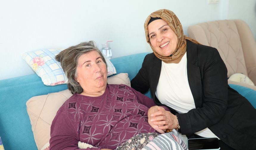 Aksu'da başkanın eşi Emine Yıldırım yaşlıları ziyaret etti