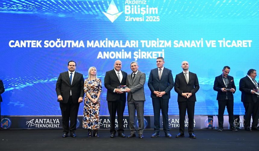 Antalya'da 9'uncu Akdeniz Bilişim Zirvesi gerçekleşti