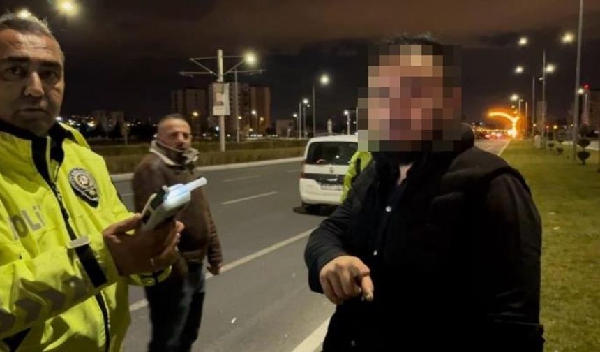 Alkol aldı kaza yaptı, yetmedi gazetecileri de bahane etti