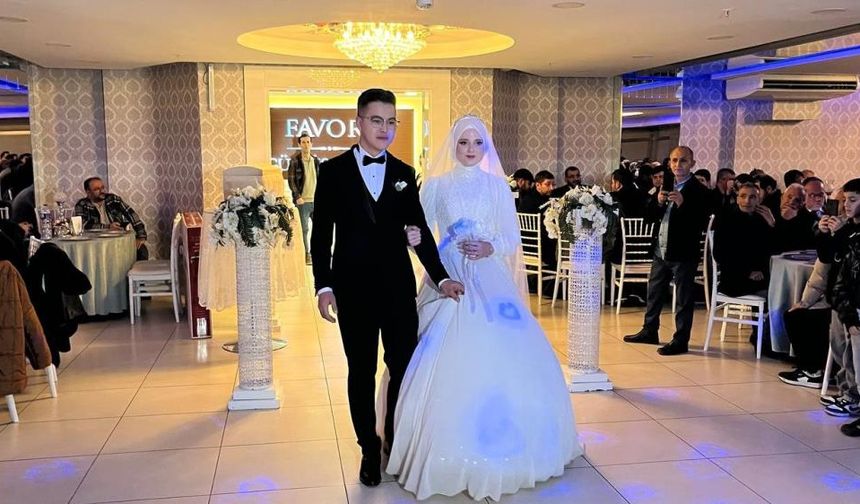 Kırgızistanlı çiftin sosyal medyada yaptığı çağrı destek buldu: Onlarca Bursalı düğüne akın etti