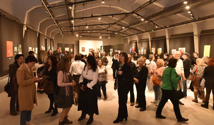 Modern Sanatlar Galerisi'ne yoğun ilgi: Kış soğuğunda iç ısıtan sergi!