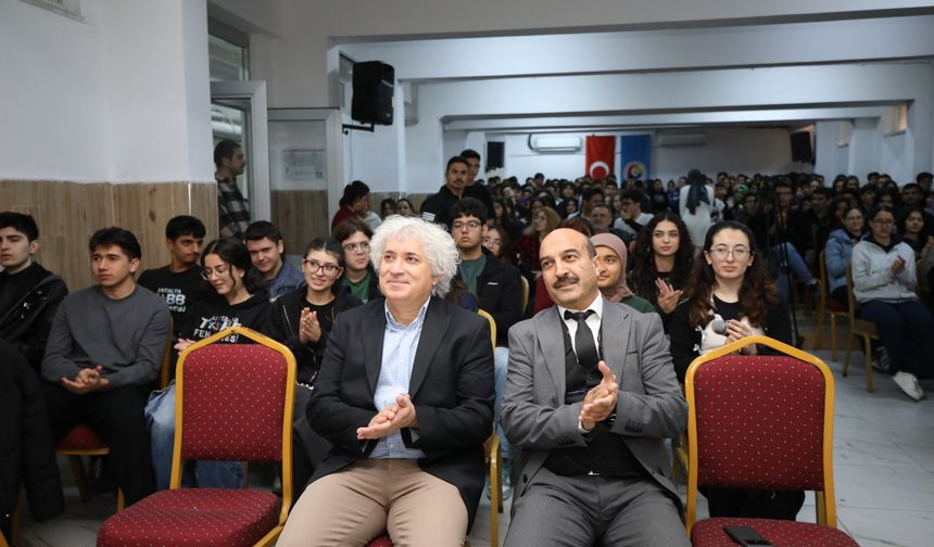 Prof. Dr. Ömer Özkan, TOBB fen lisesi öğrencileriyle buluştu
