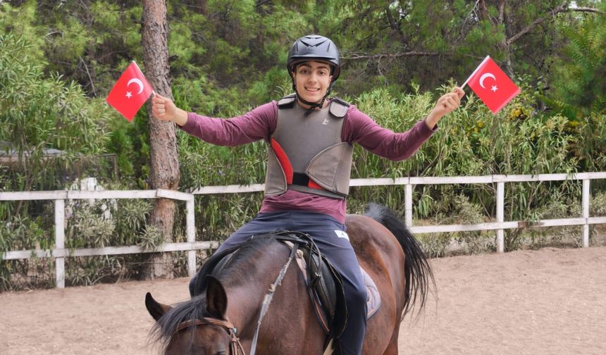 15 yıldır göz teması bile kuramıyordu, tedaviyle hayata tutundu