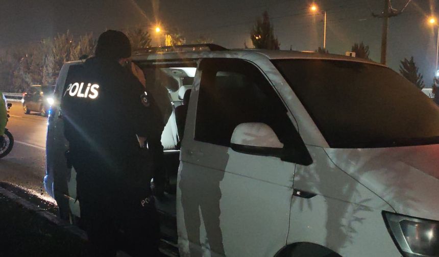 Durumu vatandaşlar fark etti, araç içerisinde cansız bedeni bulundu