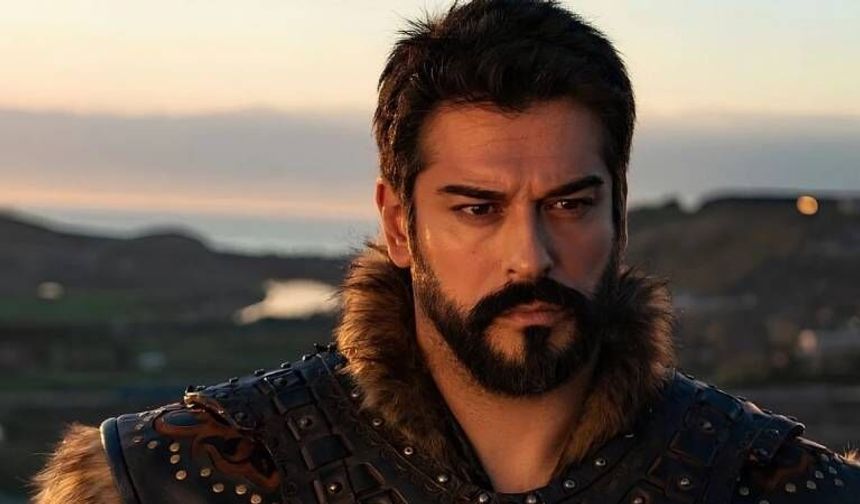 Burak Özçivit kara listeye alındı! Sebebi ne?