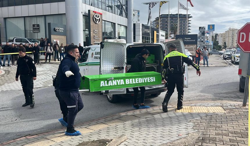 Manavgat'ta korkutan trafik kazası: 1 kişi hayatını kaybetti