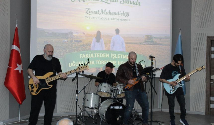 225 ziraat öğrencisi uygulamalı eğitim için sahada