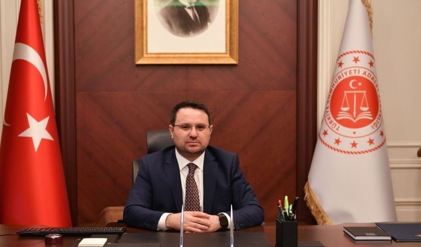 Bakan Gürlek duyurdu: 4 bin 967 hakim ve savcının görev yeri değiştirildi