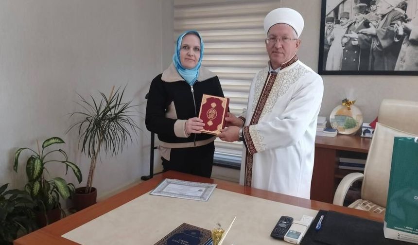 Alman vatandaşı Kerstin İslam dini seçti: Elif ismini aldı