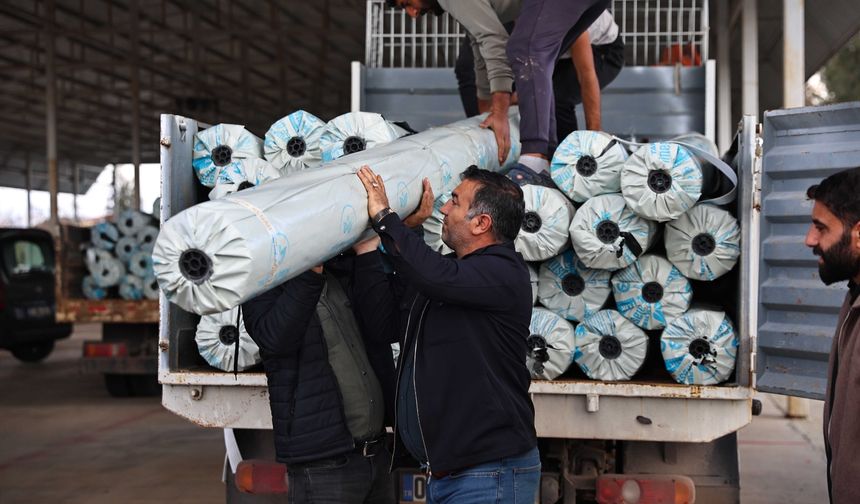 Antalya’da çiftçilere afet sonrası destek: Sera naylonu dağıtımı