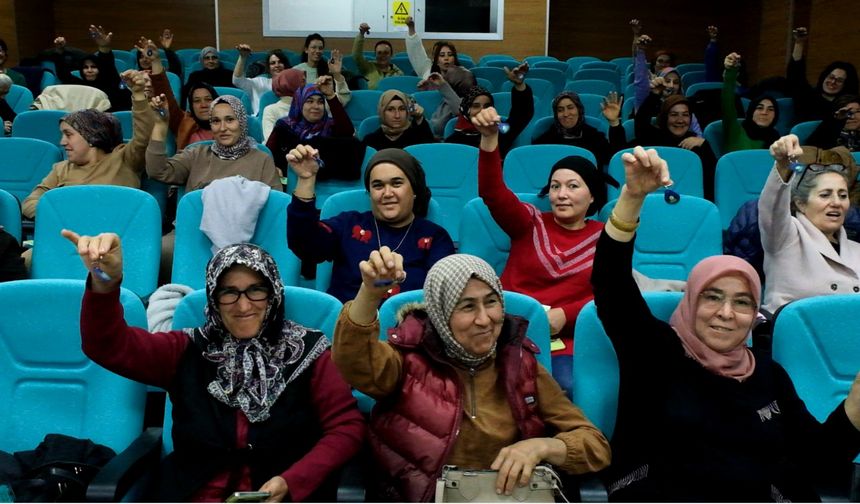 Finike’de kadın kooperatiflerine çevre dostu proje tanıtıldı