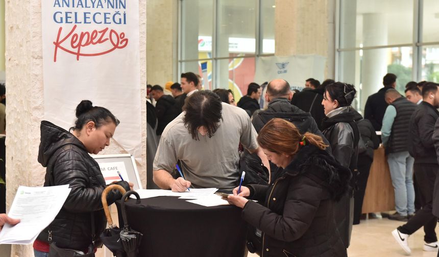 Kepez istihdam alanı yarattı, havacılık sektöründe binlerce kişi iş görüşmesi yaptı