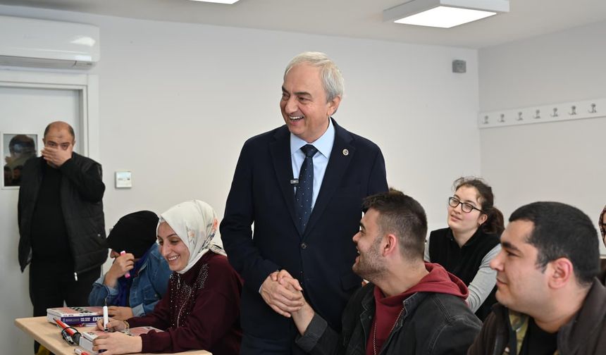 Kepez’de engeller EKPSS kursu ile aşılıyor