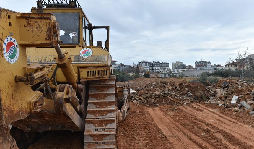Kepez’in o mahallesinde yollar yenileniyor