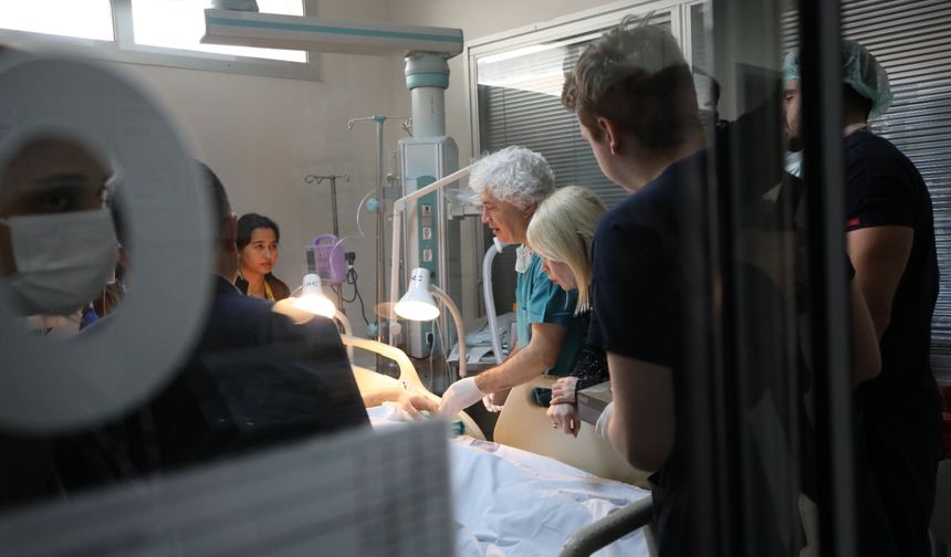 Antalya’daki otobüs kazasında kopan kol ve bacaklar aynı anda ameliyat edildi