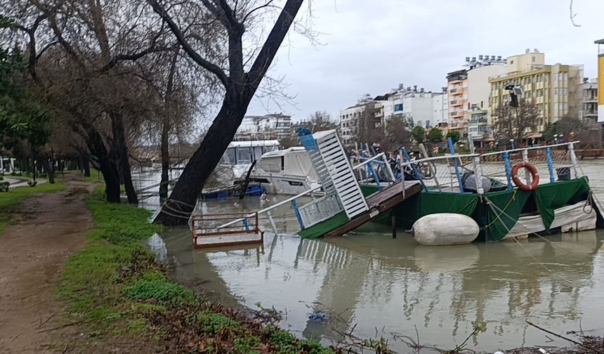 Manavgat’ta baraj suyu yükseldi, taşkın tehlikesi için uyarı verildi