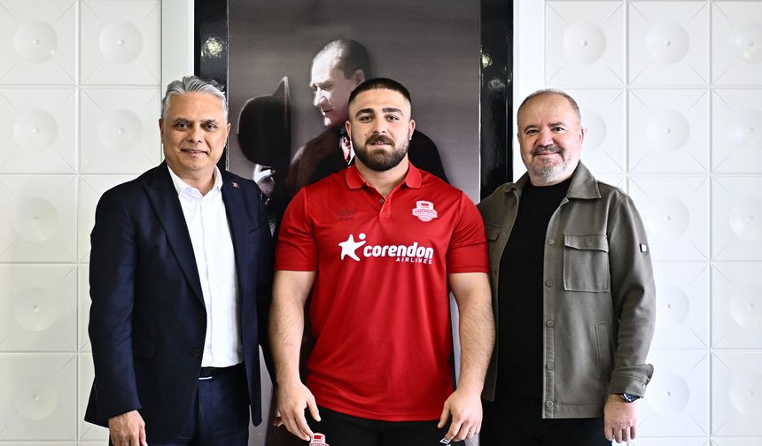 Osman Kan, Muratpaşa Belediyespor’da başpehlivan oldu