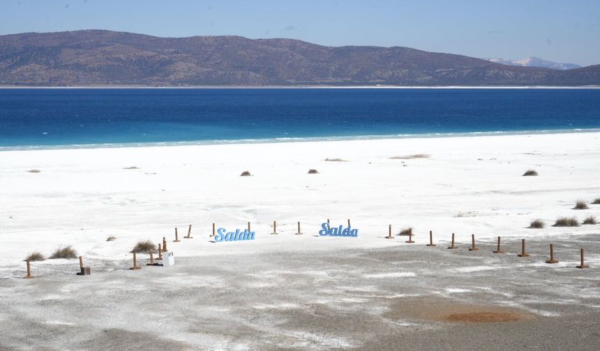 “Türkiye’nin Maldivleri”nde büyük değişim: Salda Gölü’nde sevindiren yükseliş!