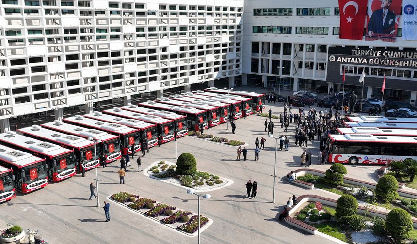 Antalya Büyükşehir Belediyesi 19 yeni otobüsle ulaşımı güçlendirdi