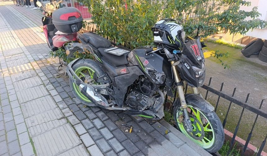 Manavgat'ta yürek hoplatan kaza: Çarpışma anı kamerada!