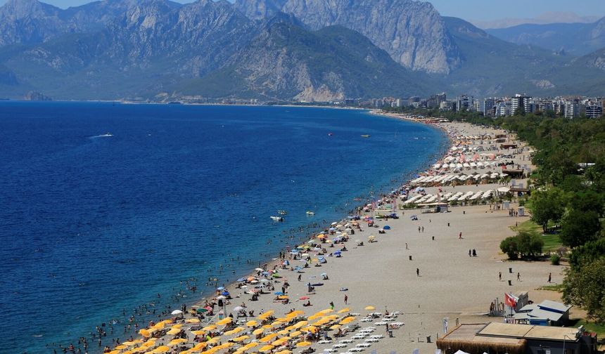 Antalya’da bayram turizmi beklentinin altında kaldı